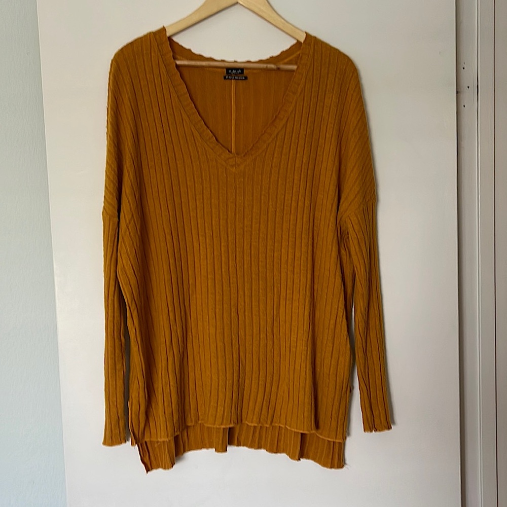 Urban Outfitters Mustard Long Sleeve Sz M